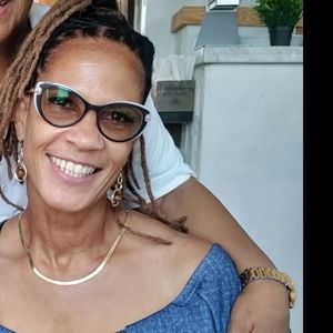 Meet your Posher, Evette